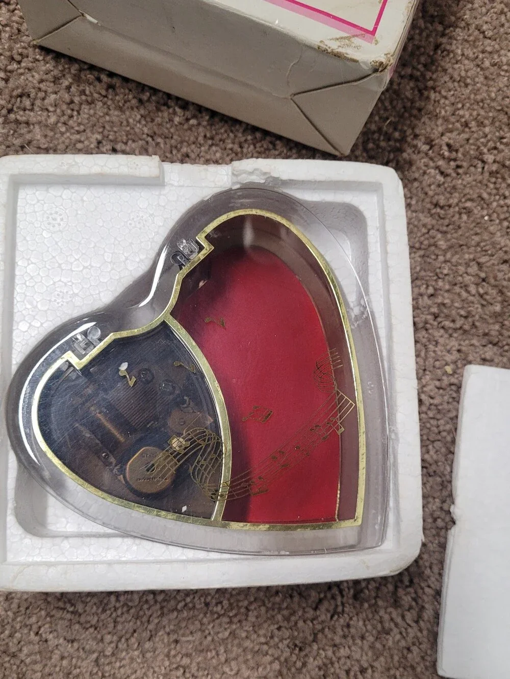 Vintage 1986 Lucite Heary Shaped Musical Jewelry Box
